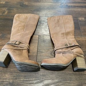 SO Heeled Boots Women’s Size 8